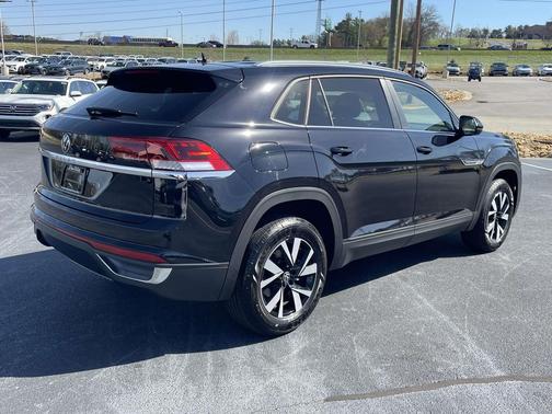2023 Volkswagen Atlas Cross Sport 2.0T SE