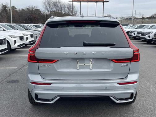 2026 Volvo XC60 B5 Ultra