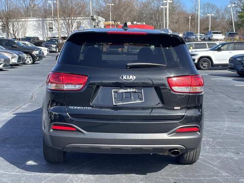 2018 Kia Sorento LX