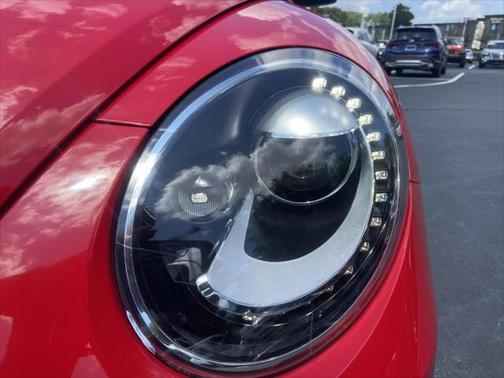 2019 Volkswagen Beetle 2.0T SE