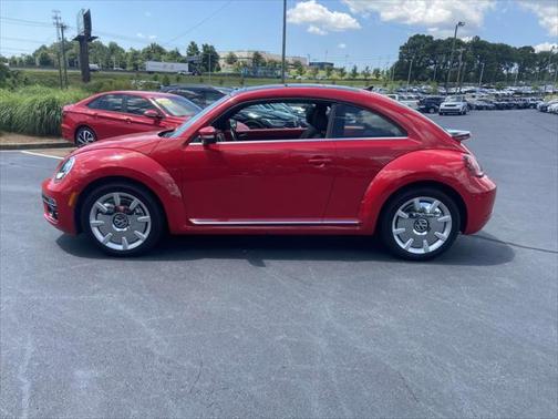 2019 Volkswagen Beetle 2.0T SE