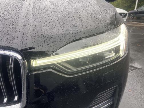 2023 Volvo XC60 B5 Ultimate Bright Theme