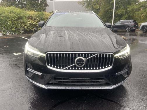 2023 Volvo XC60 B5 Ultimate Bright Theme