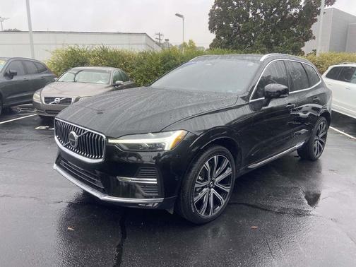 2023 Volvo XC60 B5 Ultimate Bright Theme