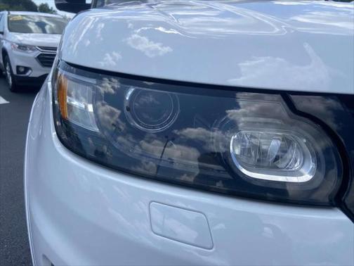 2017 Land Rover Range Rover Sport 5.0L Supercharged SVR