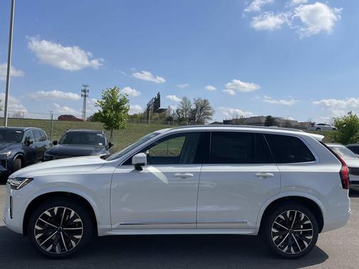 Crystal White Pearl 2026 Volvo XC90 Ultra, B6 AWD Gas (mild hybrid), Gasoline, Bright, 7 Seats