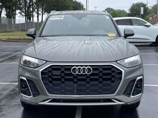 Chronos Gray Metallic 2023 Audi Q5 45 S line Premium
