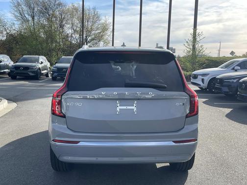 Vapour Grey Metallic 2026 Volvo XC90 Core, B5 AWD Gas (mild hybrid), Gasoline, Bright, 7 Seats