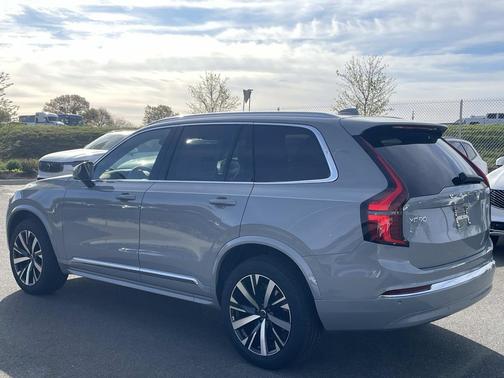 Vapour Grey Metallic 2026 Volvo XC90 Core, B5 AWD Gas (mild hybrid), Gasoline, Bright, 7 Seats