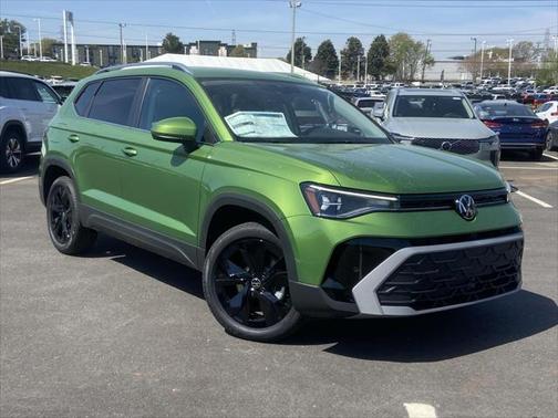 2025 Volkswagen Taos 1.5T SE
