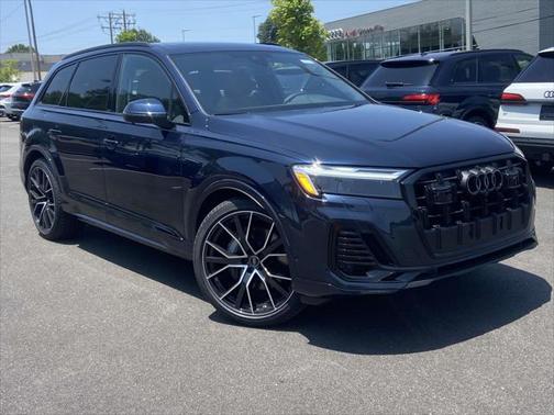 2025 Audi Q7 55 Premium Plus