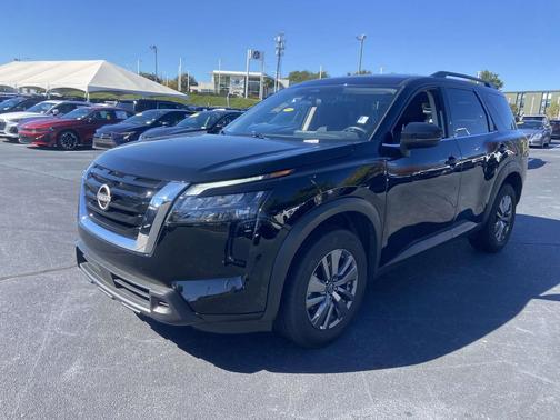 2025 Nissan Pathfinder SV FWD