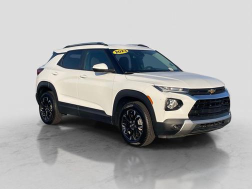 Summit White 2023 Chevrolet Trailblazer LT