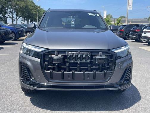 Samurai Gray Metallic 2026 Audi Q7 45 Premium