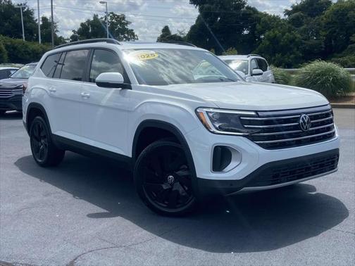 2025 Volkswagen Atlas 2.0T SE w/Technology