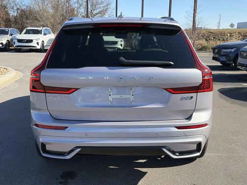 2026 Volvo XC60 B5 Core