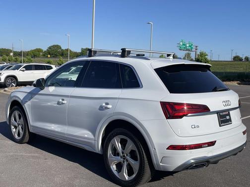 White 2023 Audi Q5 45 S line Prestige