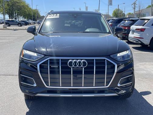 Black 2023 Audi Q5 40 Premium Plus