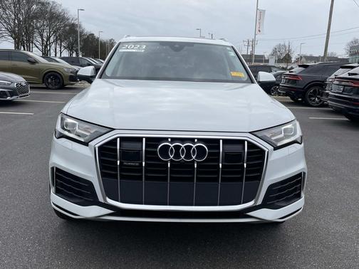2023 Audi Q7 45 Premium