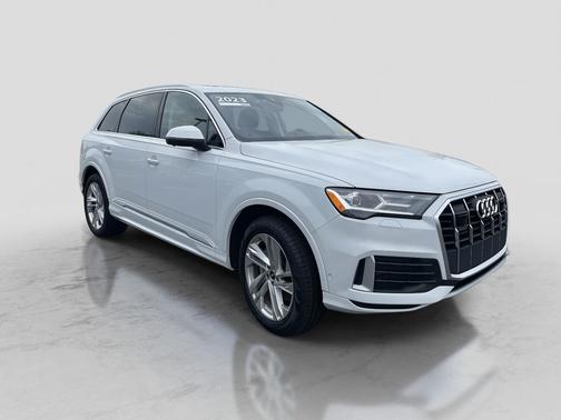 2023 Audi Q7 45 Premium