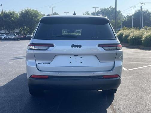 Silver Zynith 2023 Jeep Grand Cherokee L Altitude