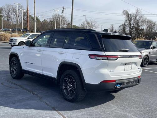 2024 Jeep Grand Cherokee 4xe Trailhawk