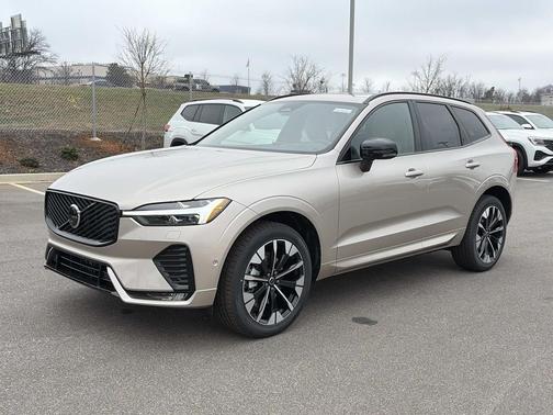 2026 Volvo XC60 B5 Plus