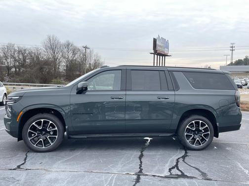 2025 Chevrolet Suburban RST