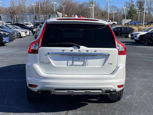 2017 Volvo XC60 T5 Dynamic