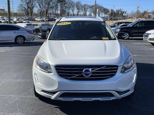 2017 Volvo XC60 T5 Dynamic