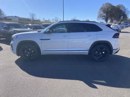 2026 Volkswagen Atlas Cross Sport 2.0T SEL