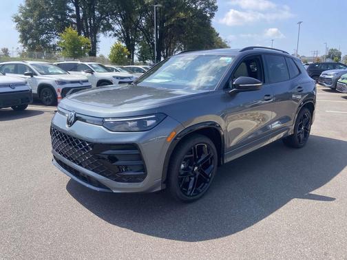 2025 Volkswagen Tiguan 2.0T SE R-Line Black