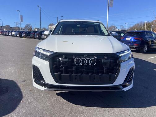 2026 Audi Q7 55 Premium Plus