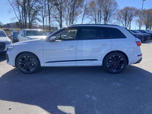 2026 Audi Q7 55 Premium Plus