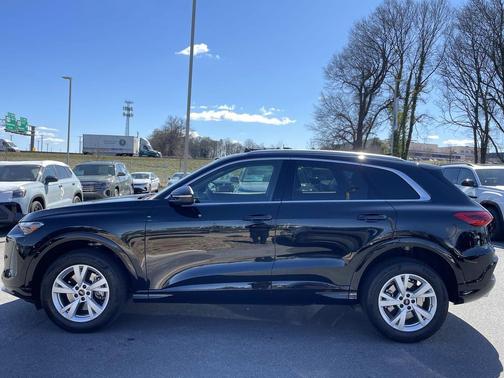 2025 Audi Q5 Premium TFSI quattro S tronic