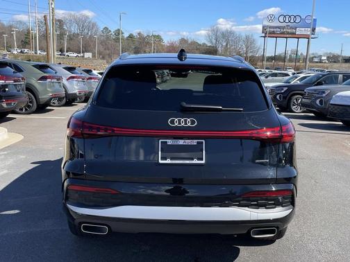 2025 Audi Q5 Premium TFSI quattro S tronic