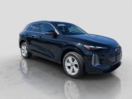 2025 Audi Q5 Premium TFSI quattro S tronic