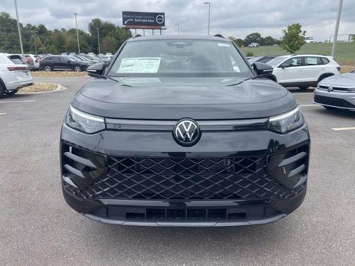 2025 Volkswagen Tiguan 2.0T SE R-Line Black