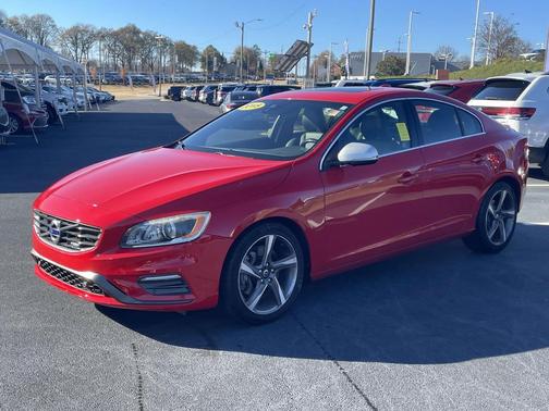 2015 Volvo S60 T6 R-Design