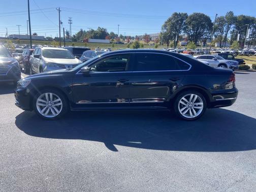 2017 Volkswagen Passat 1.8T SE w/Technology