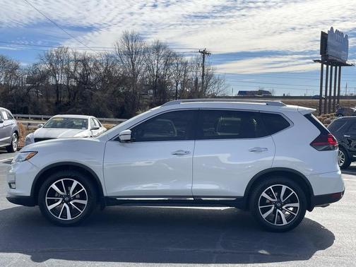 2020 Nissan Rogue SL