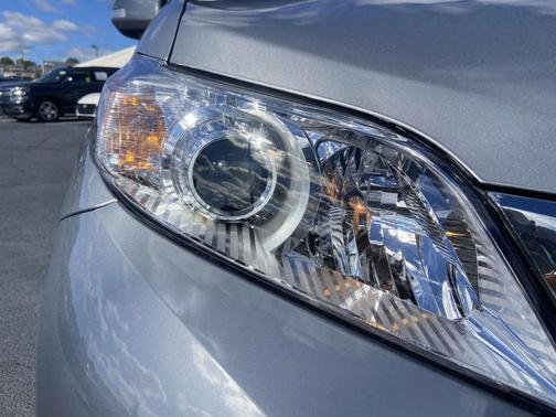 2014 Toyota Sienna XLE