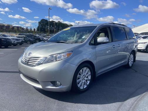 2014 Toyota Sienna XLE