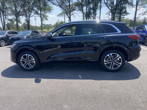 2025 Audi Q5 Premium TFSI quattro S tronic