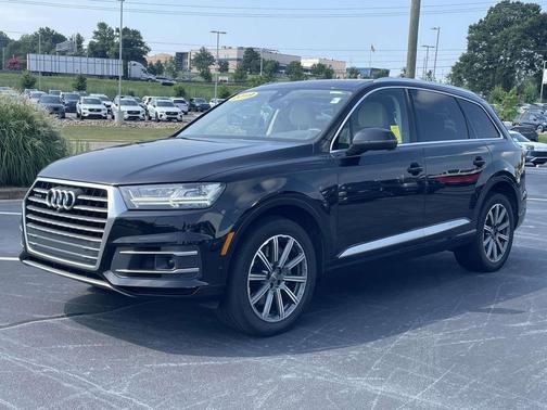 Black 2019 Audi Q7 55 Premium Plus