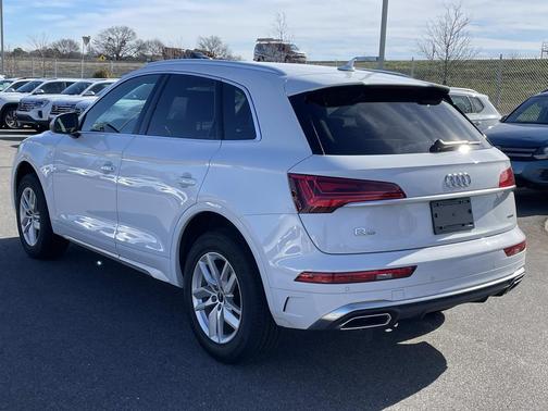 2023 Audi Q5 45 S line Premium