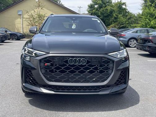 Mythos Black Metallic 2026 Audi RS Q8 4.0T