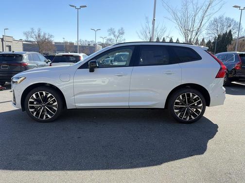 2026 Volvo XC60 Plug-In Hybrid Ultra, T8 AWD Electric/Gasoline, Dark