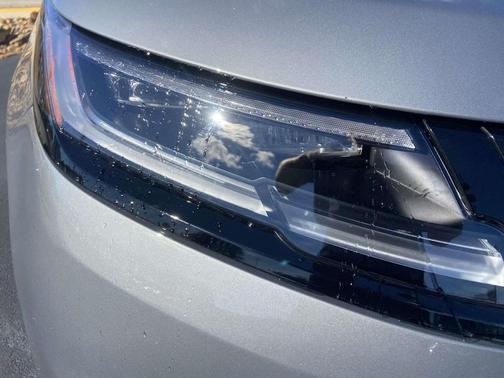 2024 Land Rover Range Rover Velar P250 SE R-Dynamic