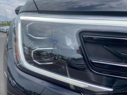 2025 Volkswagen Atlas 2.0T SEL Premium R-Line 4MOTION